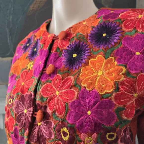 Embroidered Cropped Jacket - Picture 4 of 15